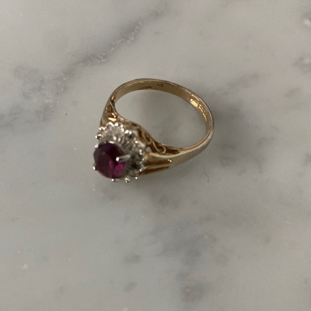 amethyst gold plated ring (size 9)